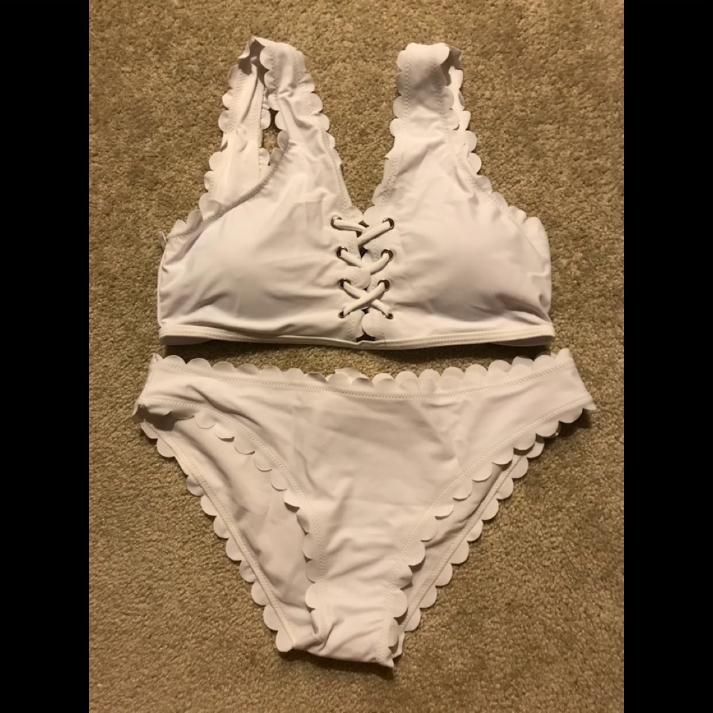 WHITE BIKINI